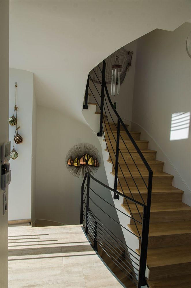 L'entrée, l'escalier